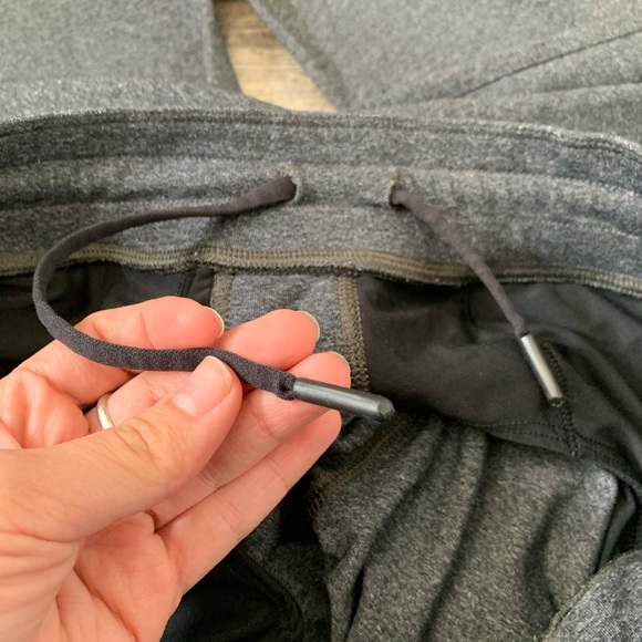 NWOT Lululemon Men’s Kung Fu Pant - Picture 6 of 6